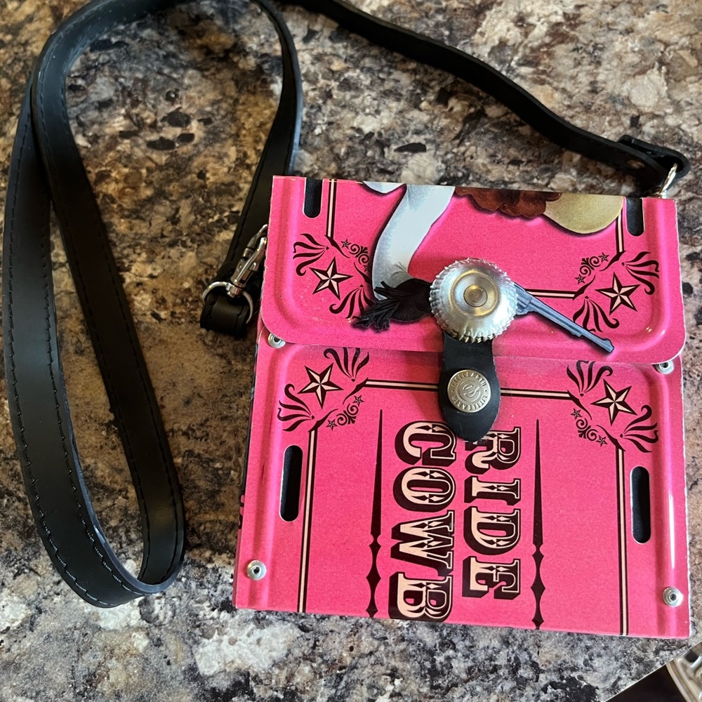 Tin shoulder purse with western graphics